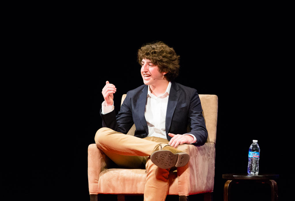 National Agenda guest speaker Gabe Fleisher, a 16-year-old high school student, publishes a daily political newsletter with more than 50,000 subscribers..
